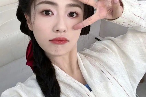 疑似张婉婷家暴宋宁峰张婉婷被曝多次对丈夫宋宁峰实施肢体暴力将踹飞3米远被拍到时面容憔悴脸上疑有伤痕